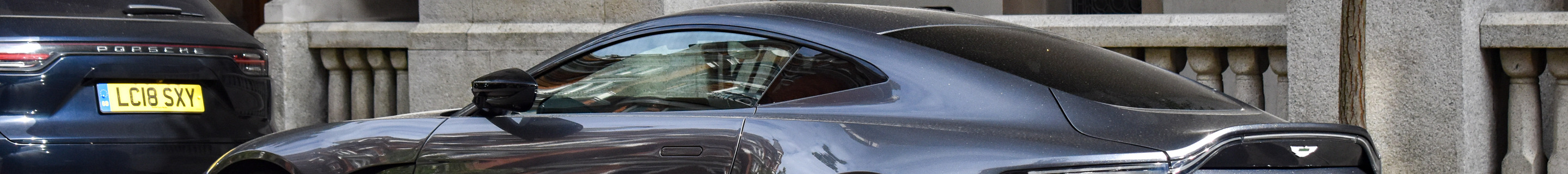 Aston Martin V8 Vantage 2018