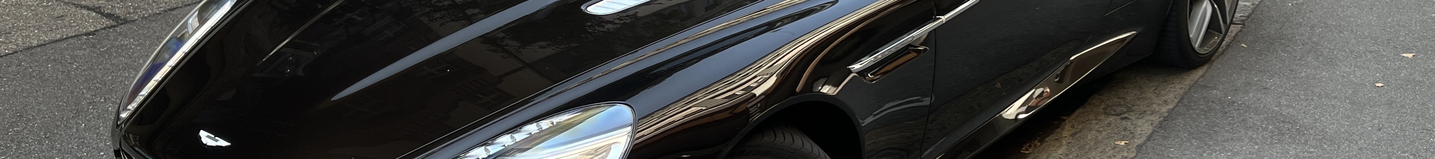 Aston Martin Virage Volante 2011