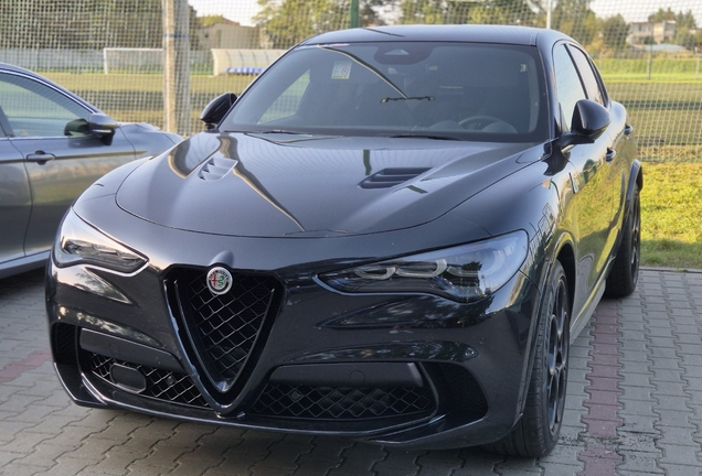 Alfa Romeo Stelvio Quadrifoglio 2023