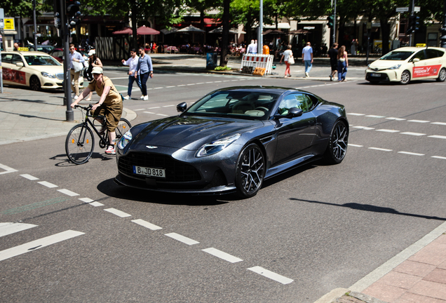 Aston Martin DB12