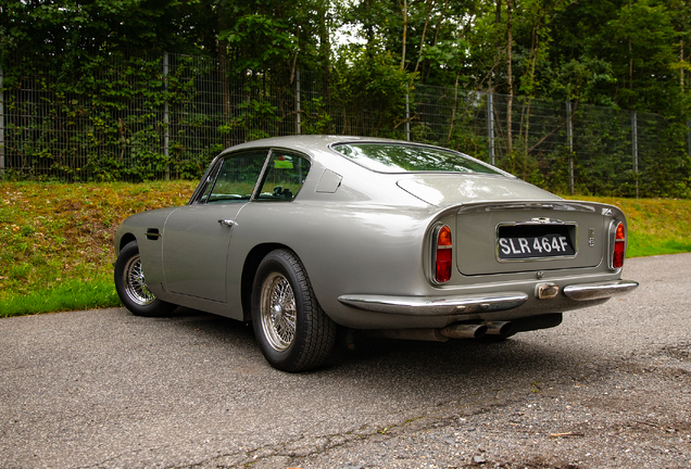 Aston Martin DB6 MKI