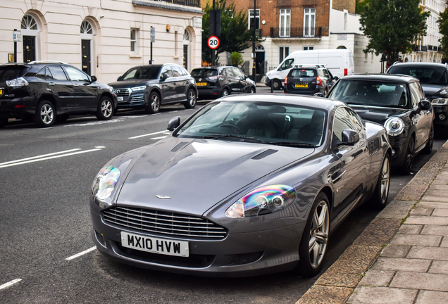 Aston Martin DB9
