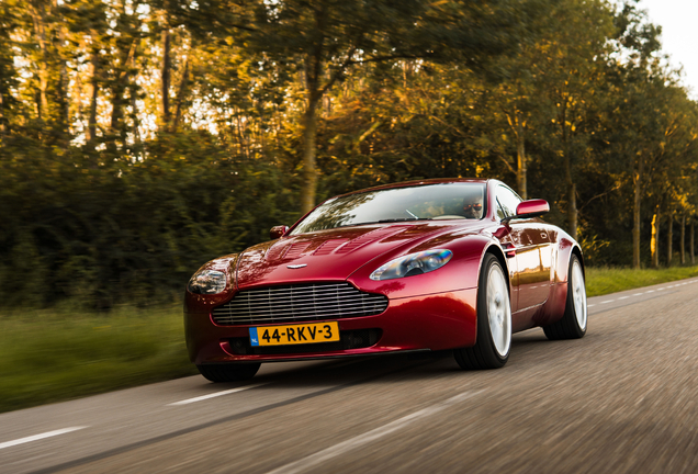 Aston Martin V8 Vantage