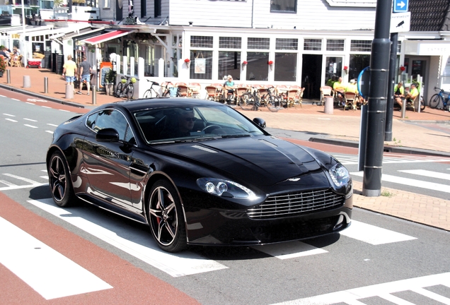Aston Martin V8 Vantage S
