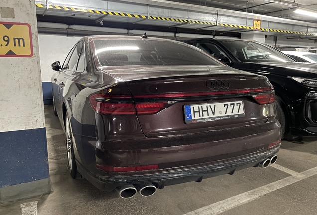 Audi S8 D5