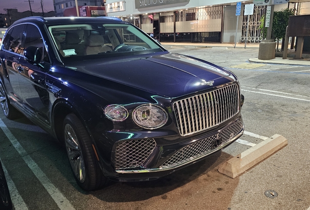 Bentley Bentayga Azure 2024