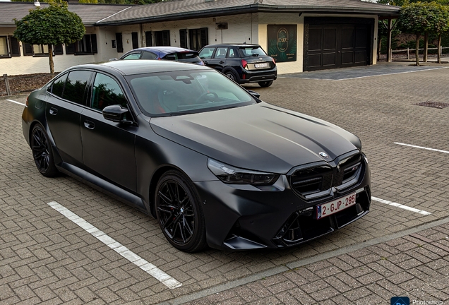 BMW M5 G90
