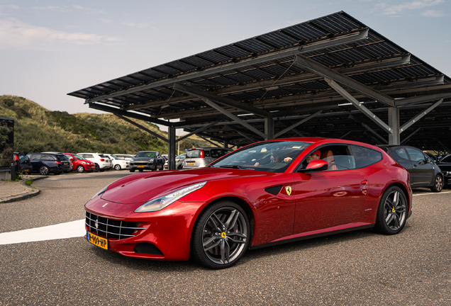 Ferrari FF