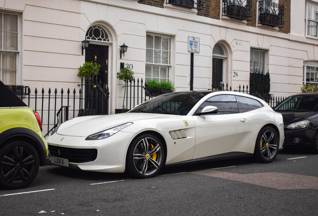 Ferrari GTC4Lusso