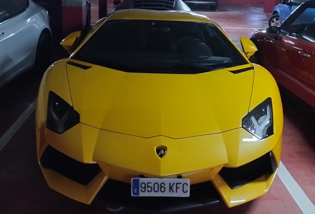 Lamborghini Aventador LP700-4