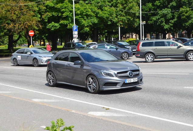 Mercedes-Benz A 45 AMG