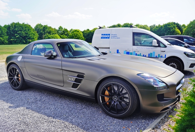 Mercedes-Benz SLS AMG
