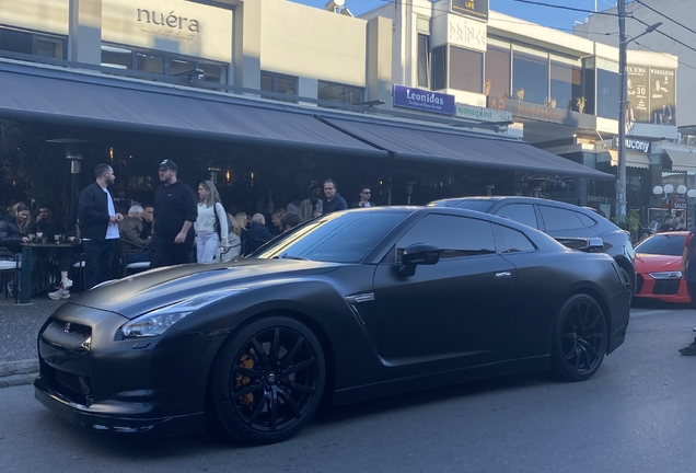 Nissan GT-R