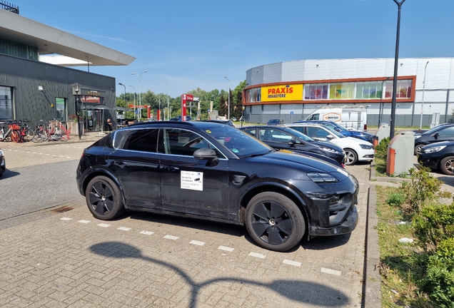 Porsche Macan EV