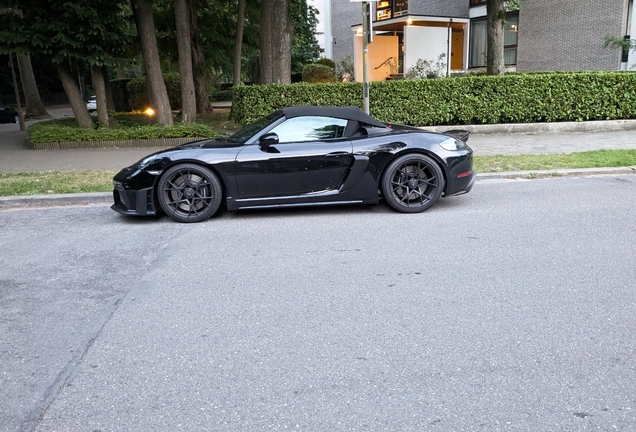 Porsche 718 Spyder RS