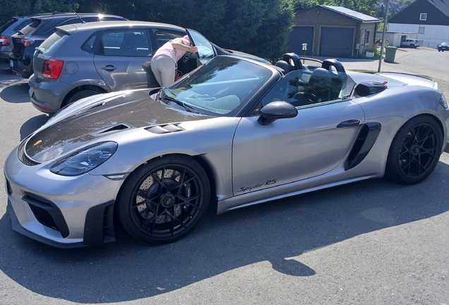 Porsche 718 Spyder RS Weissach Package