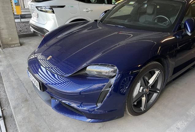 Porsche Taycan Turbo