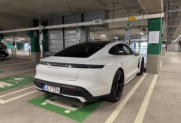 Porsche Taycan Turbo