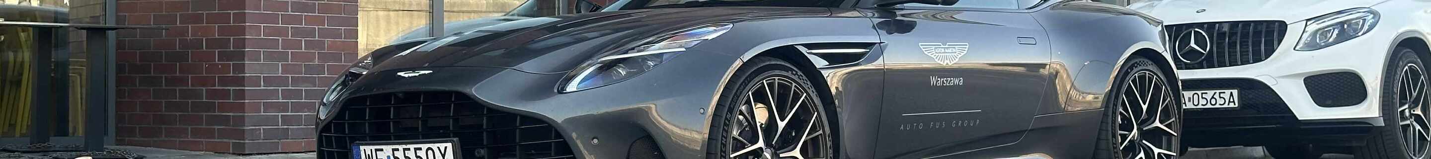 Aston Martin DB12