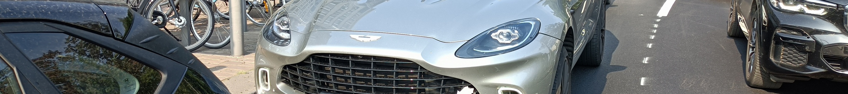 Aston Martin DBX