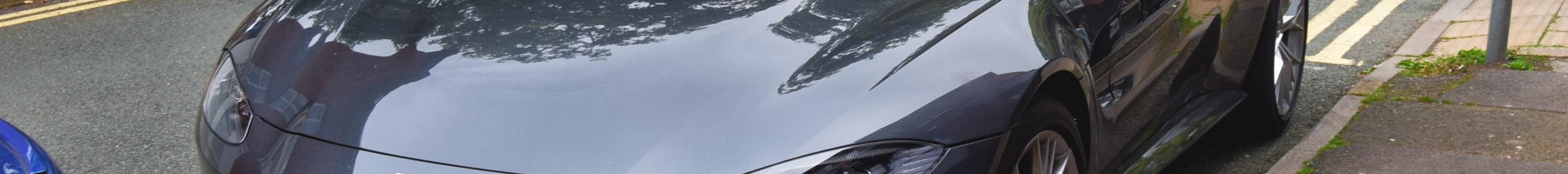 Aston Martin V8 Vantage 2018