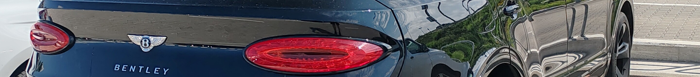 Bentley Bentayga V8 2021