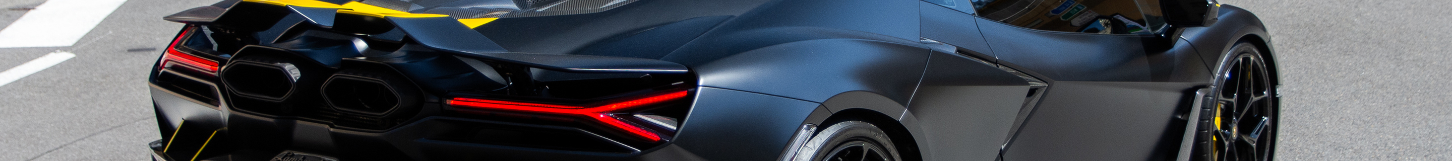 Lamborghini Revuelto