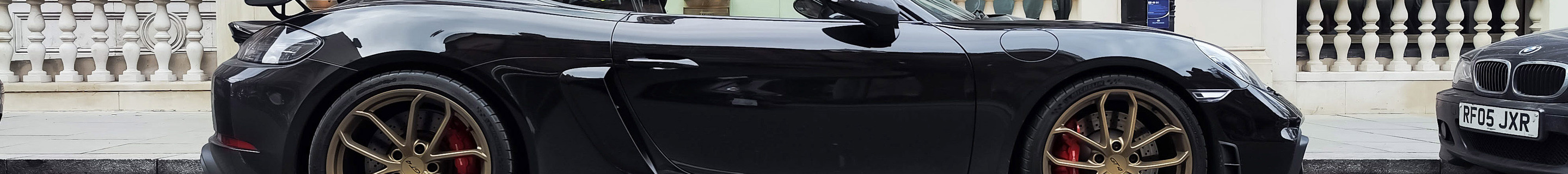 Porsche 718 Cayman GT4