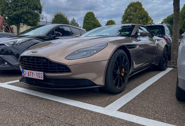 Aston Martin DB11 V8 Volante