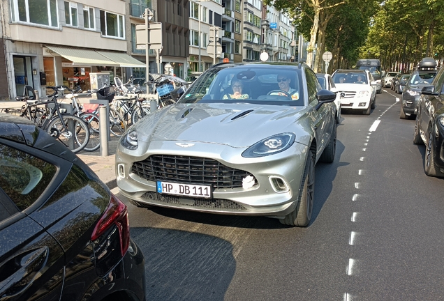 Aston Martin DBX