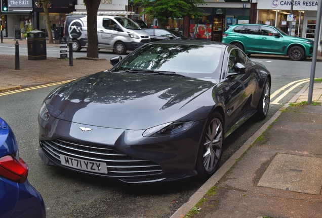 Aston Martin V8 Vantage 2018