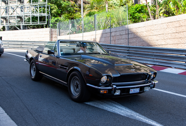 Aston Martin V8 Volante 1979-1989