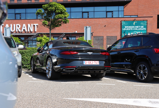 Bentley Continental GTC Mulliner 2025