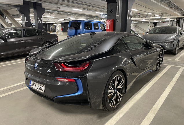 BMW i8