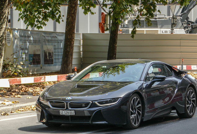 BMW i8