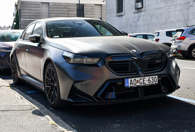 BMW M5 G90