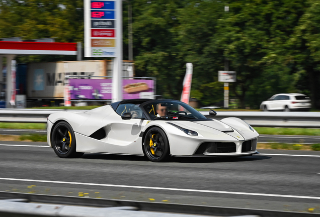Ferrari LaFerrari Aperta