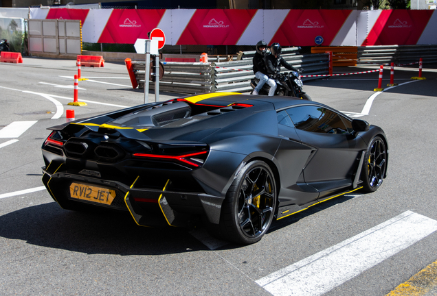 Lamborghini Revuelto