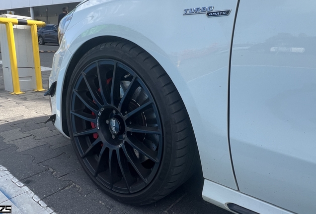Mercedes-AMG A 45 W176 2015