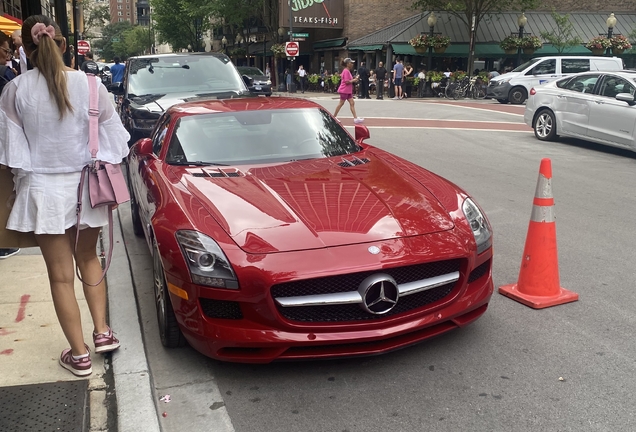 Mercedes-Benz SLS AMG