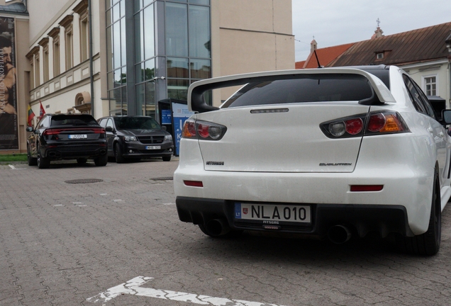 Mitsubishi Lancer Evolution X