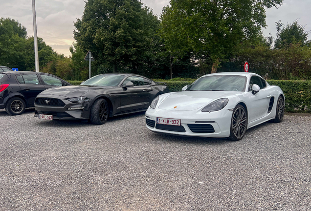 Porsche 718 Cayman S