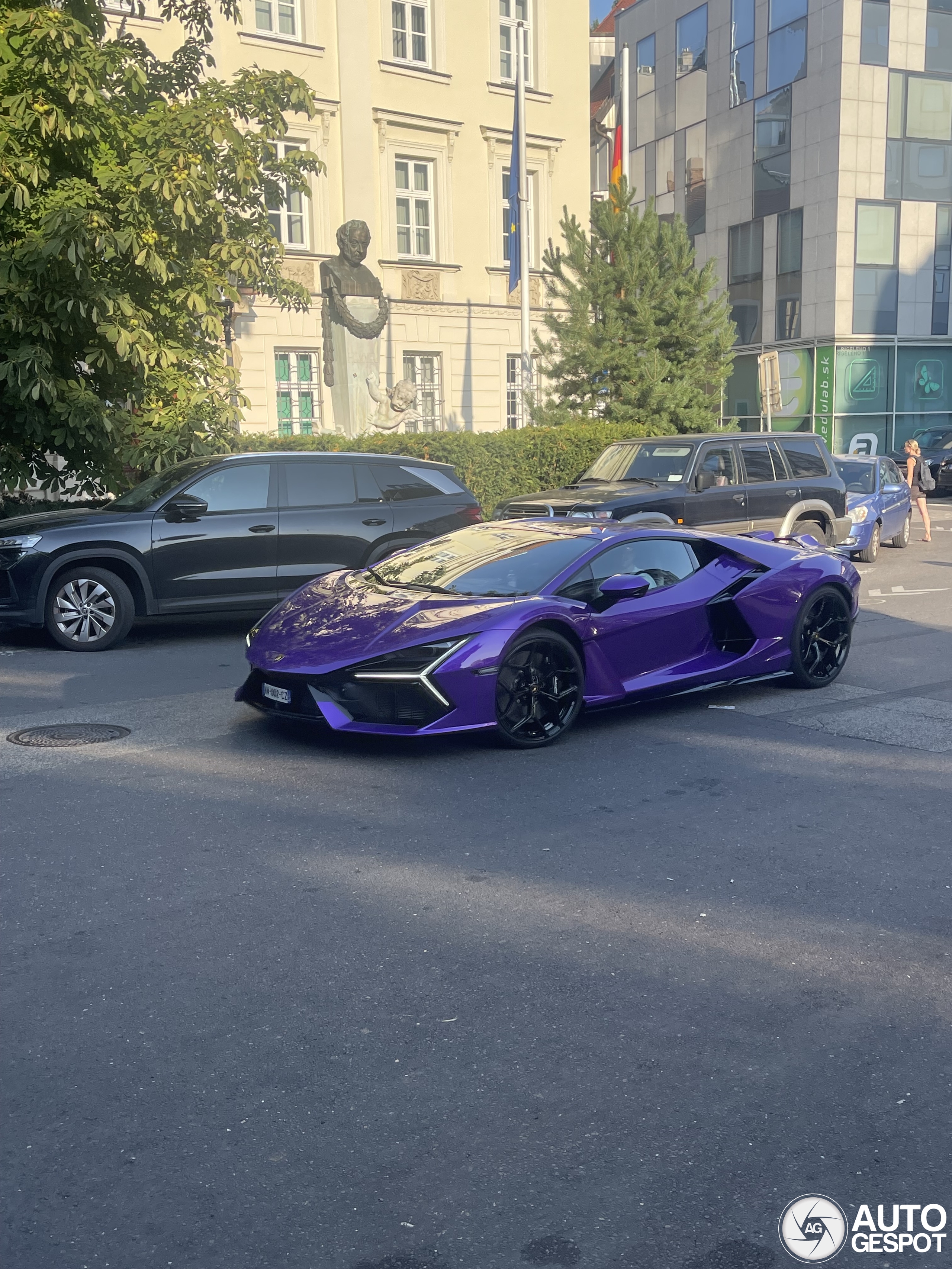 Lamborghini Revuelto