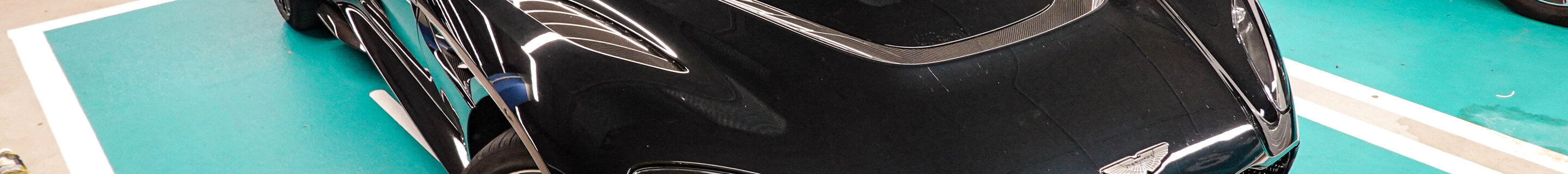 Aston Martin DBS 770 Ultimate Volante