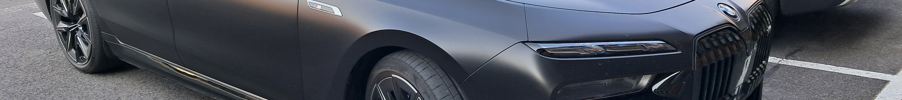 BMW M760e xDrive