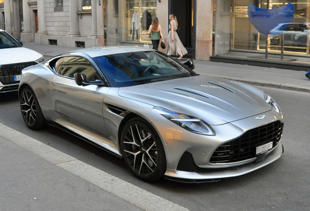 Aston Martin DB12