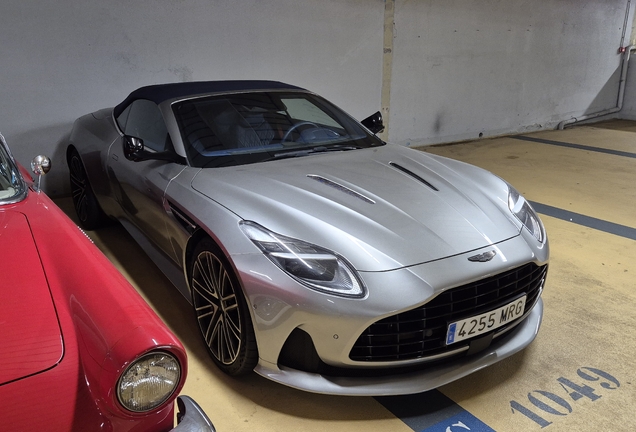Aston Martin DB12 Volante