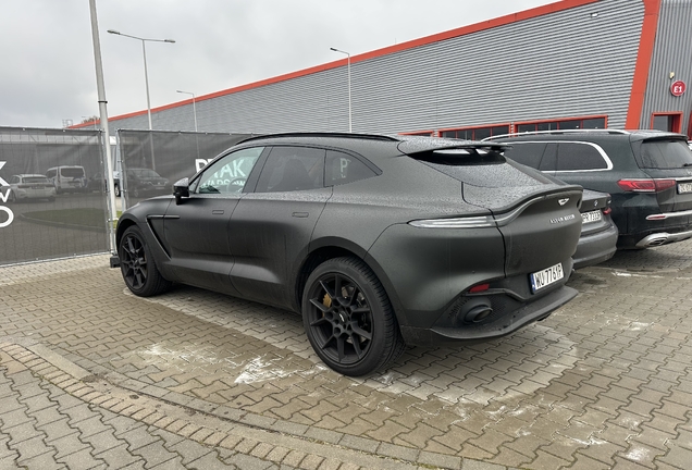 Aston Martin DBX