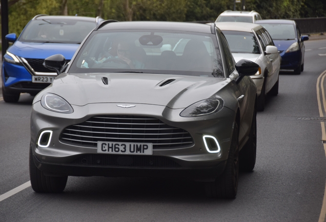 Aston Martin DBX