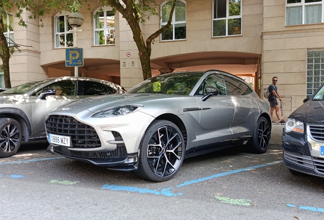 Aston Martin DBX707